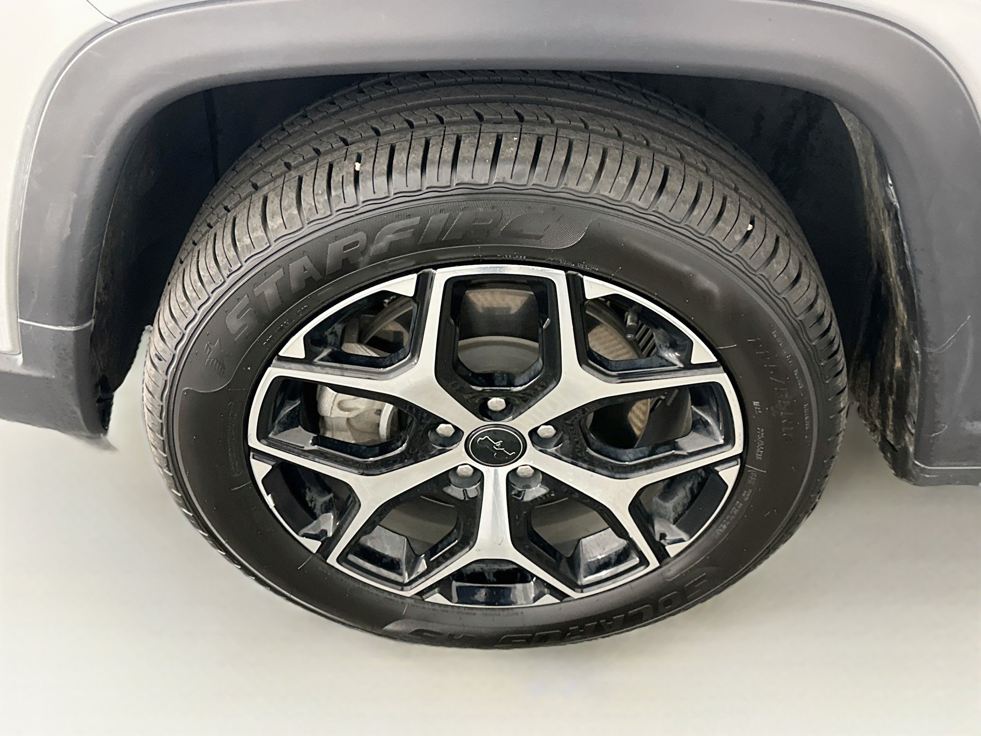 Used 2025 Jeep Compass Limited AWD/4WD image 11