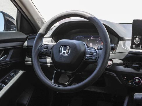 Used 2025 Honda Accord SE image 14