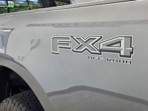 Used 2025 Ford F250 Lariat w/ Black Appearance Package AWD/4WD image 13