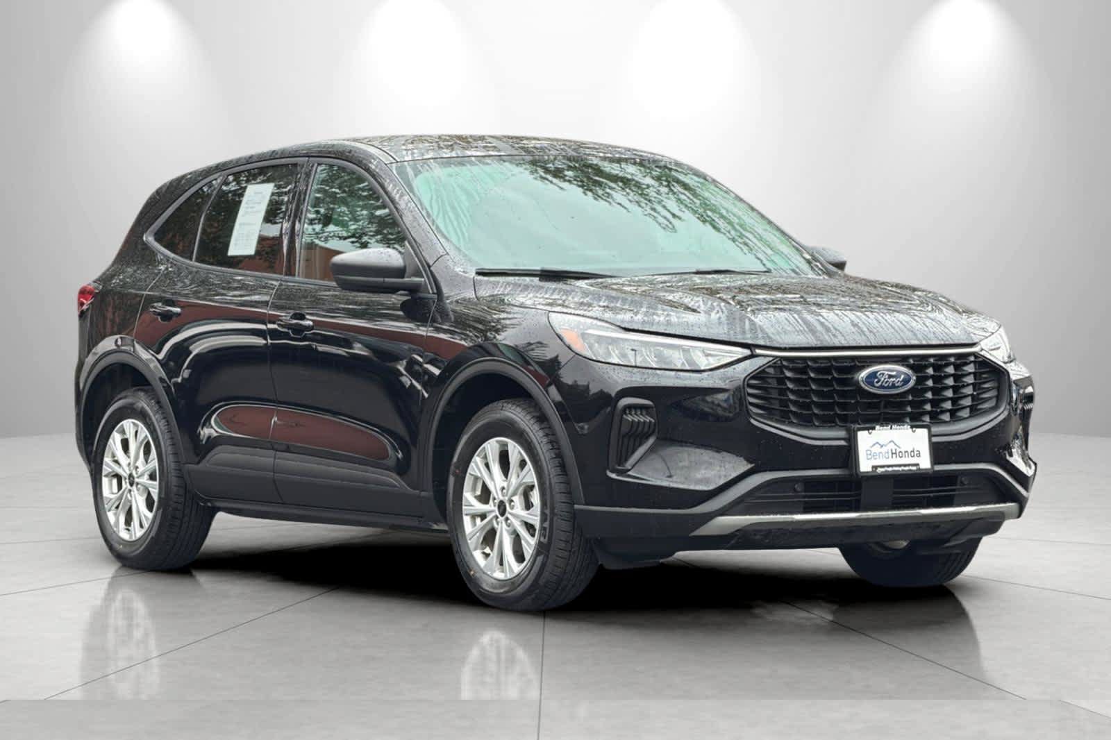 Used 2025 Ford Escape Active AWD/4WD image 9