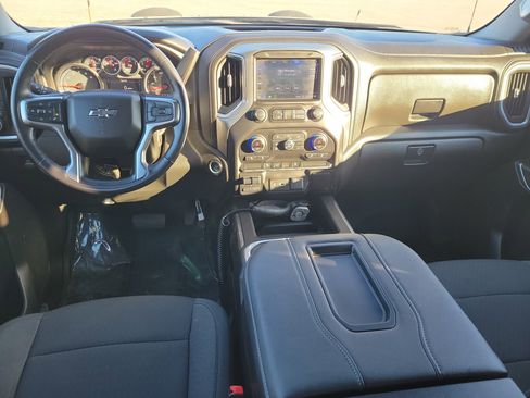 Used 2022 Chevrolet Silverado 1500 LT Trail Boss image 18