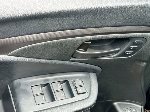 Used 2022 Honda Pilot TrailSport image 18