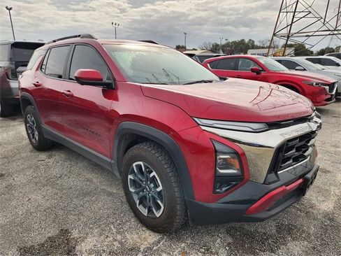 Used 2025 Chevrolet Equinox ACTIV w/ Safety and Technology Package image 1