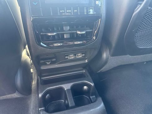 Used 2023 Jeep Grand Cherokee L Laredo AWD/4WD image 13