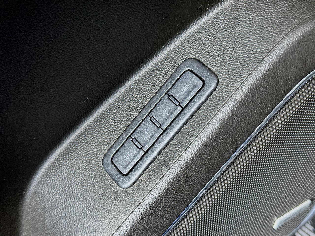 Used 2019 GMC Yukon Denali AWD/4WD image 22
