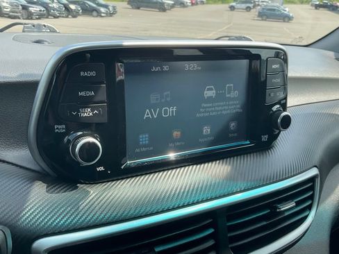 Used 2021 Hyundai Tucson SE AWD/4WD image 3