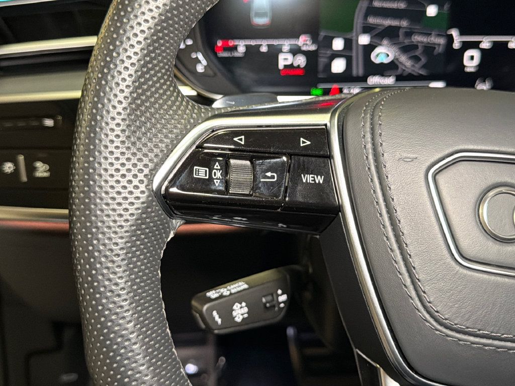 Used 2024 Audi S8 AWD/4WD image 22
