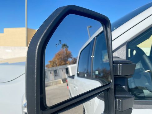 New 2026 Ford F250 Lariat w/ FX4 Off-Road Package image 17