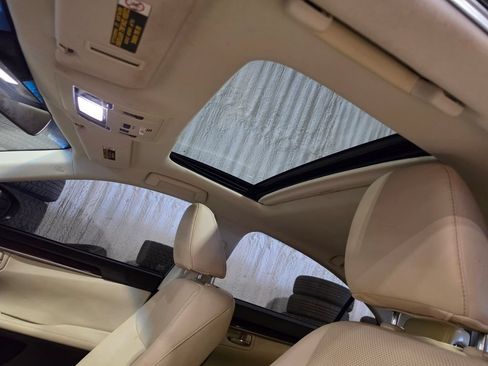 Used 2017 Lexus ES 350 w/ Navigation System Package FWD image 9
