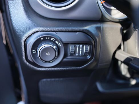 Used 2022 Jeep Wrangler Unlimited Sport image 33