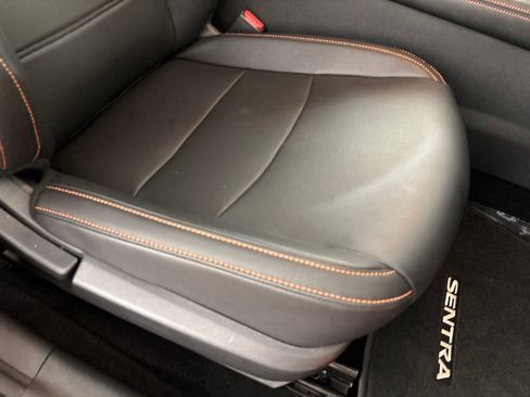 Used 2023 Nissan Sentra SR w/ SR Premium Package FWD image 29