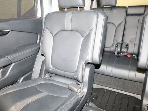 Used 2023 Honda Pilot EX-L image 12