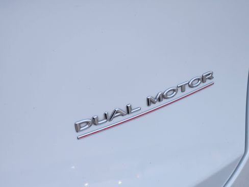 Used 2021 Tesla Model Y Performance image 11