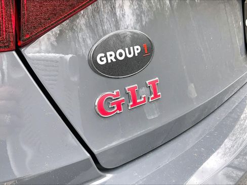 Used 2021 Volkswagen Jetta GLI FWD image 10