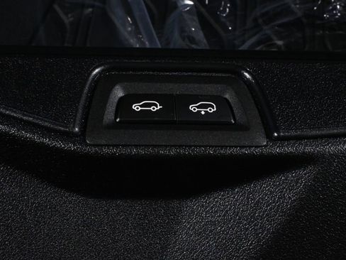 Used 2026 BMW X5 xDrive50e w/ M Sport Package image 42