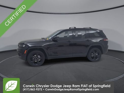 Used 2023 Jeep Grand Cherokee Altitude AWD/4WD image 8