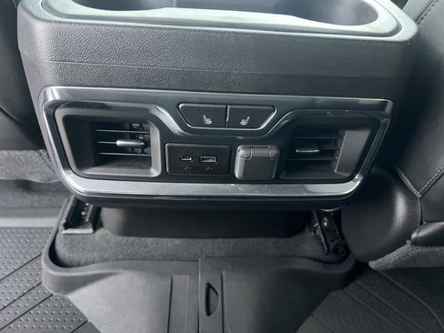 Used 2019 Chevrolet Silverado 1500 High Country w/ Technology Package image 11