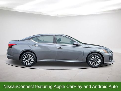 Used 2023 Nissan Altima 2.5 SV image 8