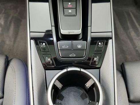 Used 2021 Porsche 911 Carrera image 24