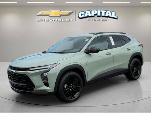 Used 2026 Chevrolet Trax ACTIV w/ Sunroof Package FWD image 1