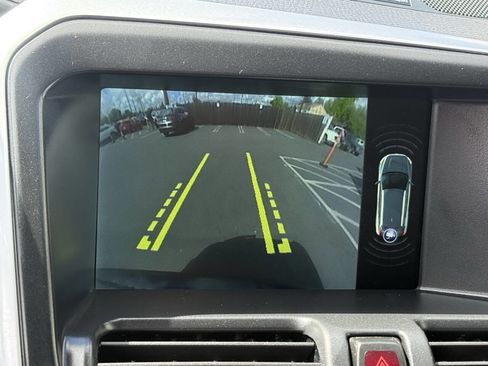 Used 2015 Volvo XC60 T6 R-Design Platinum image 10