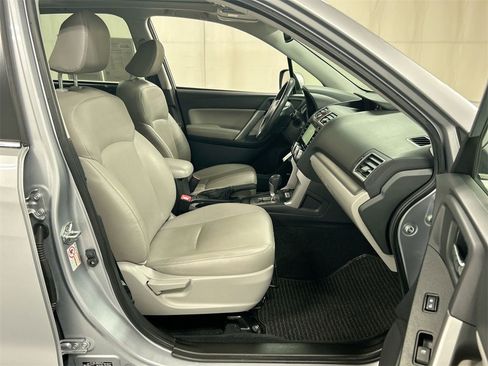 Used 2016 Subaru Forester 2.5i Limited image 24