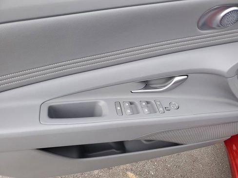 Certified 2025 Hyundai Elantra SEL FWD image 20