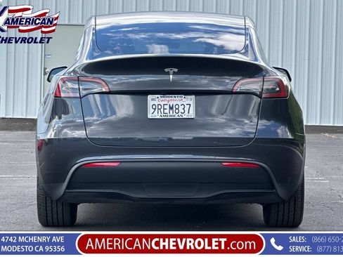 Used 2025 Tesla Model Y Long Range RWD image 5