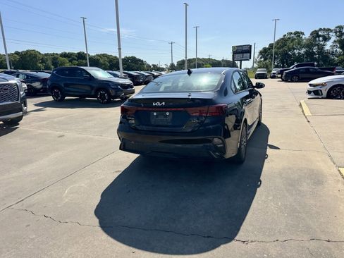 Used 2024 Kia Forte GT-Line w/ GT-Line Premium Package image 17