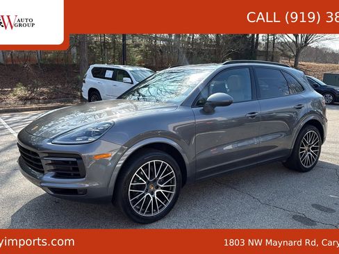 Used 2020 Porsche Cayenne image 1