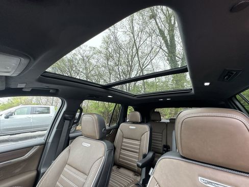 New 2026 GMC Acadia Denali Ultimate w/ LPO, Floor Liner Package image 16