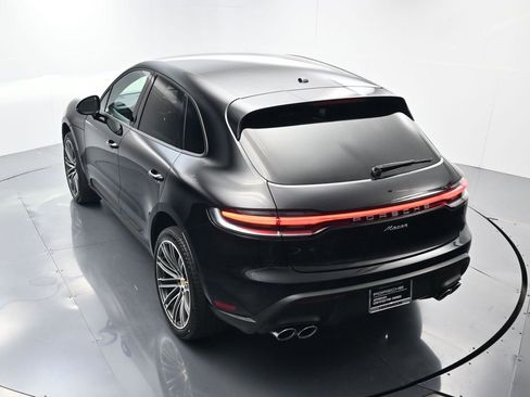 Certified 2025 Porsche Macan image 37