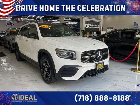 Used 2021 Mercedes-Benz GLB 250 4MATIC image 1