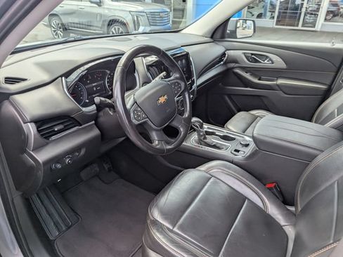 Used 2021 Chevrolet Traverse LT FWD image 12