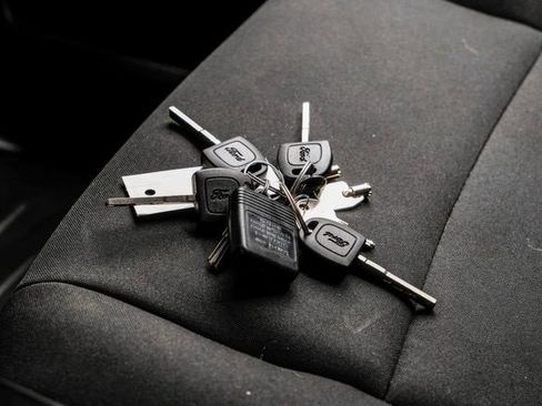 Used 2022 Ford F150 XL image 48