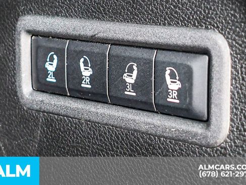 Used 2024 Jeep Wagoneer L Series II w/ Flexible Seating Group image 27