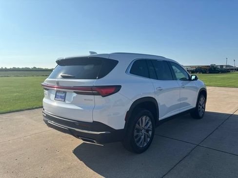 Used 2026 Buick Enclave Preferred AWD/4WD image 9