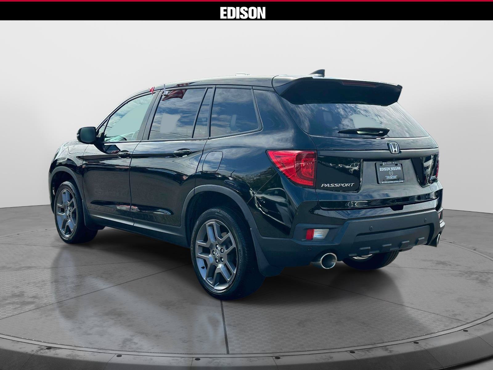 Used 2023 Honda Passport EX-L image 5