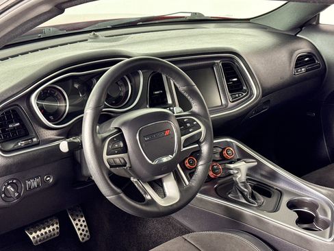 Used 2016 Dodge Challenger R/T Scat Pack w/ Leather Interior Group image 16