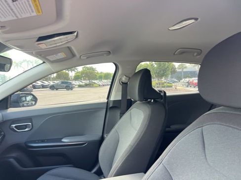 Used 2025 Kia K4 LX image 22