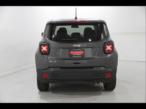 Used 2023 Jeep Renegade Latitude AWD/4WD image 20