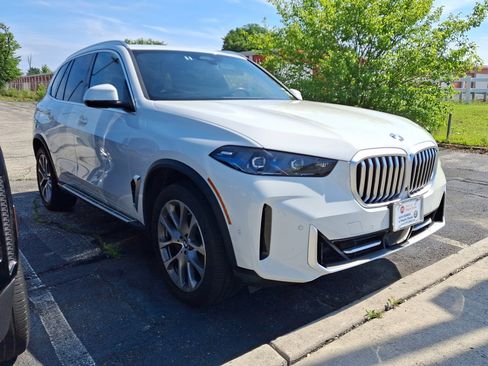 Used 2026 BMW X5 xDrive40i AWD/4WD image 3