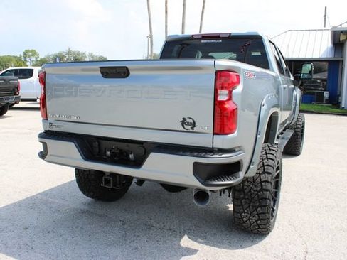 Used 2025 Chevrolet Silverado 2500 LT w/ Convenience Package AWD/4WD image 11