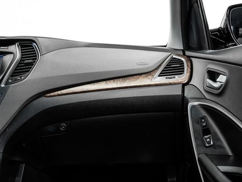 Used 2018 Hyundai Santa Fe Sport 2.0T FWD image 29