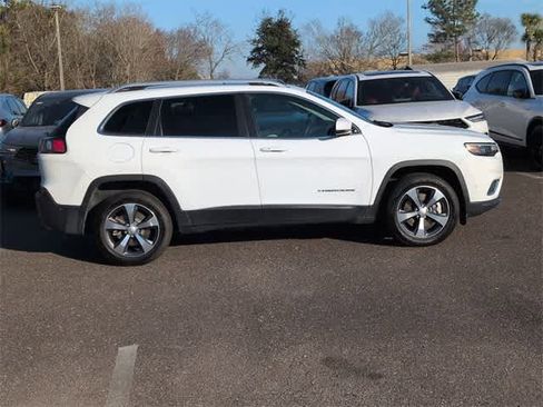 Used 2019 Jeep Cherokee Limited w/ Luxury Group image 9