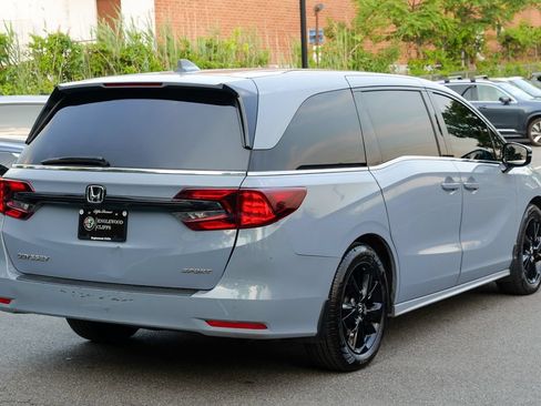 Used 2023 Honda Odyssey Sport image 7