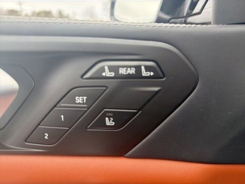 Used 2021 BMW X7 xDrive40i image 64