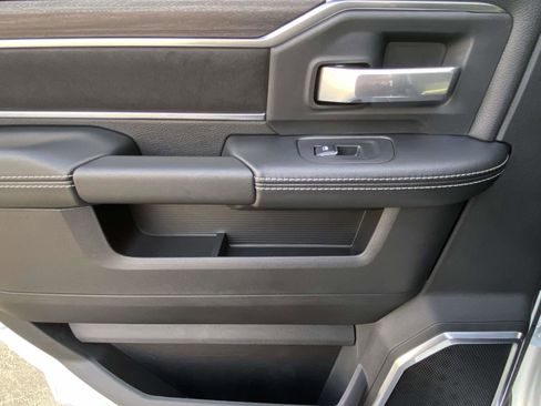 Used 2025 RAM 2500 Laramie w/ Night Edition image 13