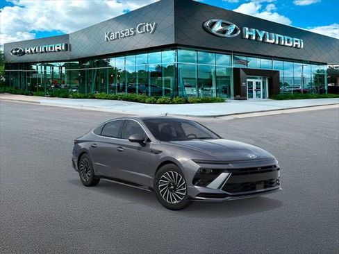 New 2026 Hyundai Sonata Limited image 2