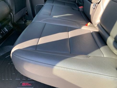 Used 2025 GMC Sierra 1500 SLT AWD/4WD image 15